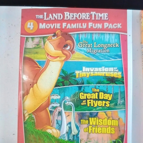 Land before time. Movie family fun packs. Dvds - Picture 2 of 3